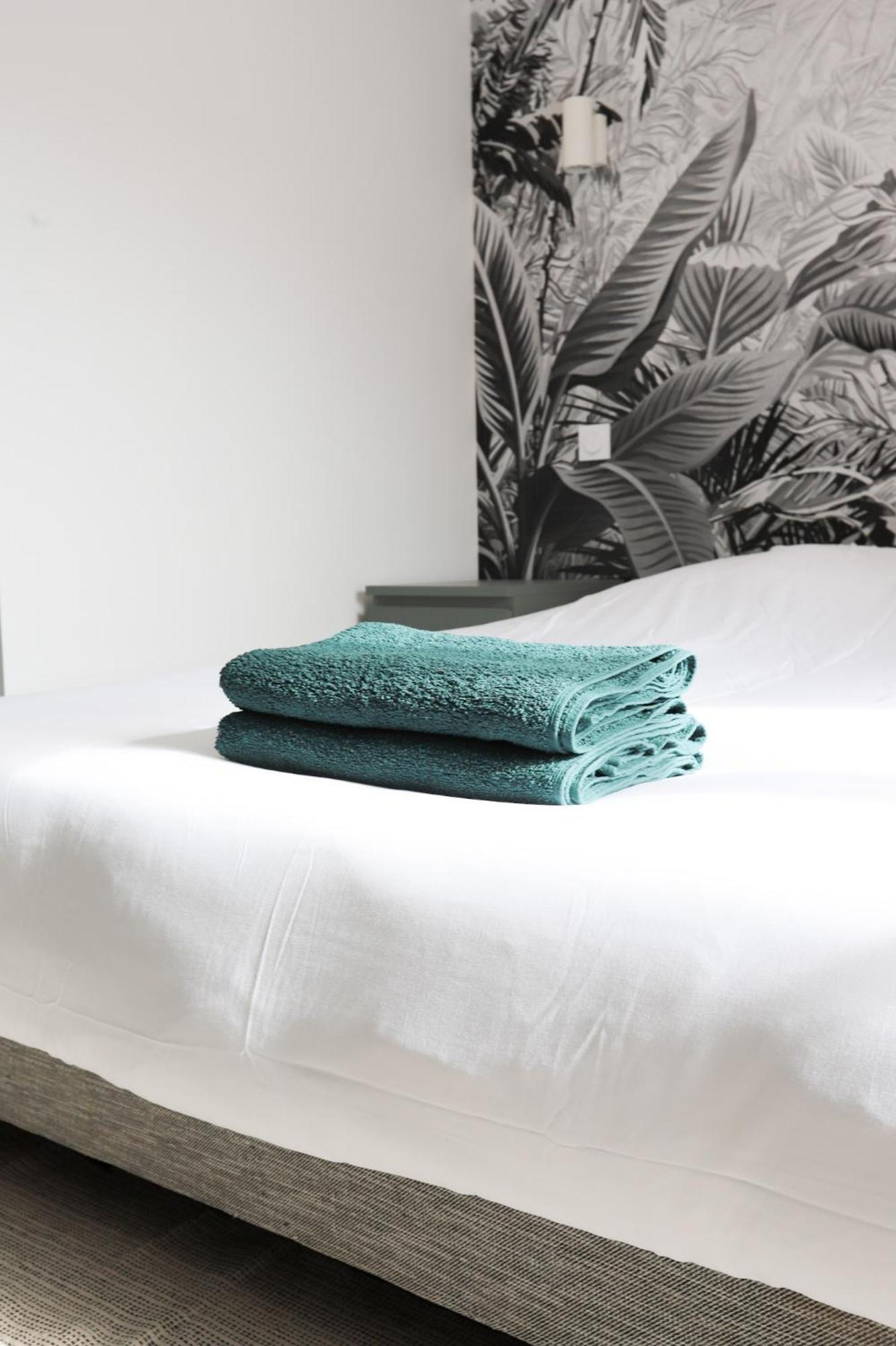 Maison Au Calme, Proche Gare & Centre-ville Apartment *